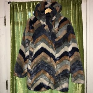 Forever 21 hooded feux-fur coat! *GREAT CONDITION*
